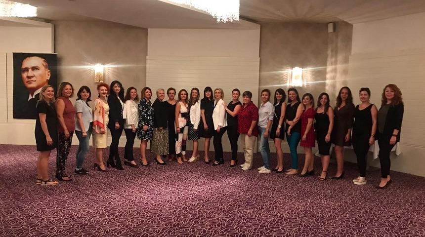 G&uuml;ner: "İstanbul s&ouml;zleşmesi yaşarsa kadınlar da yaşar"