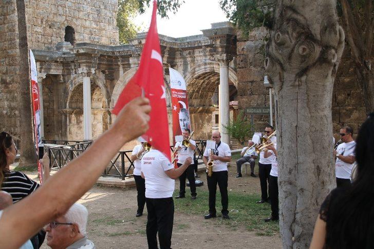 Cumhuriyet Bandosu’ndan coşkulu konserler G3