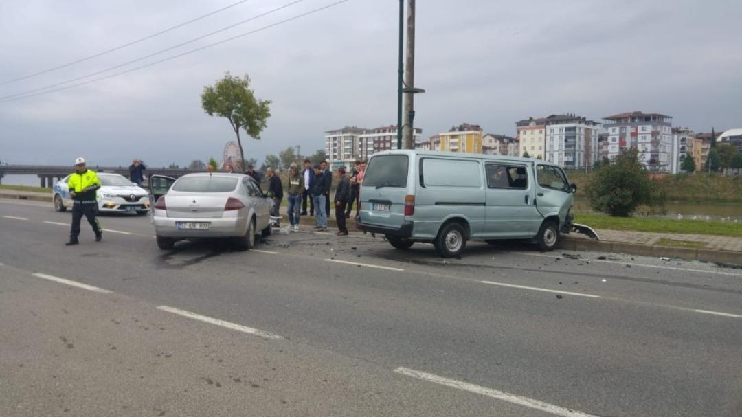 Fatsa&rsquo;da trafik kazası: 3 yaralı
