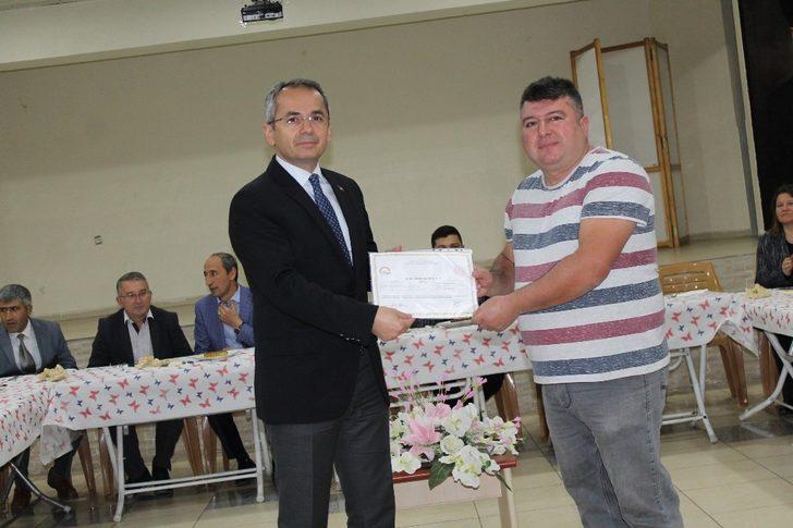 Tosya’da arıcılık kursunu bitirenlere sertifikaları verildi G1