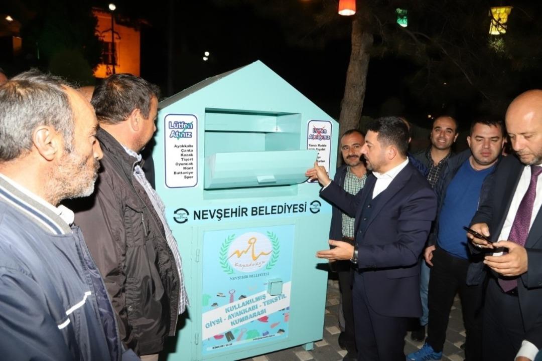 Nevşehir&rsquo;de kullanılmayan kıyafetler kumbaraya atılıyor