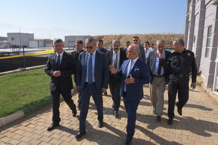 Vali Deniz, Salihli OSB’yi ziyaret etti G2