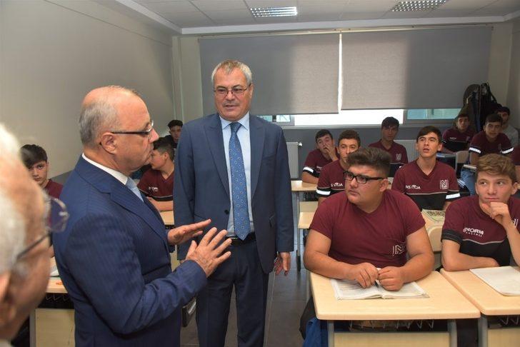 Vali Deniz, Salihli OSB’yi ziyaret etti G4