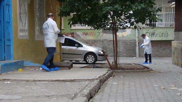 Lise öğrencilerinin laf atma kavgası kanlı bitti: 1'i ağır 2 yaralı G1