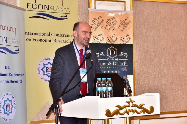 ALKÜ’den uluslararası ekonomi konferansı G3