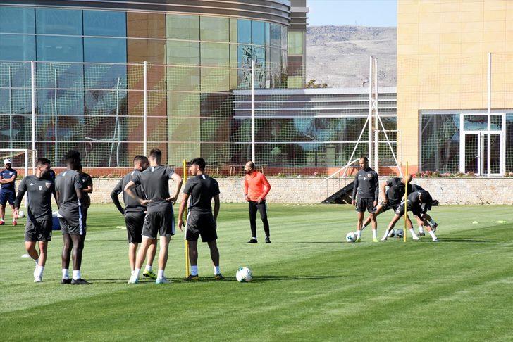 Aybaba patladı! 'Takımda görmek istemiyoruz' G2