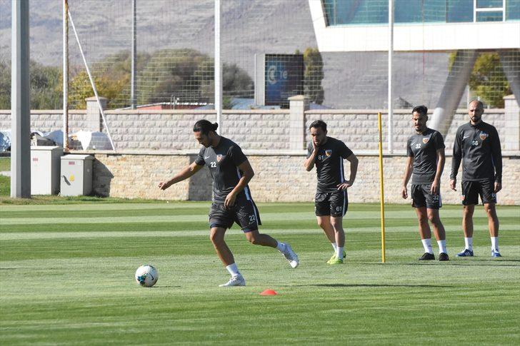 Aybaba patladı! 'Takımda görmek istemiyoruz' G4