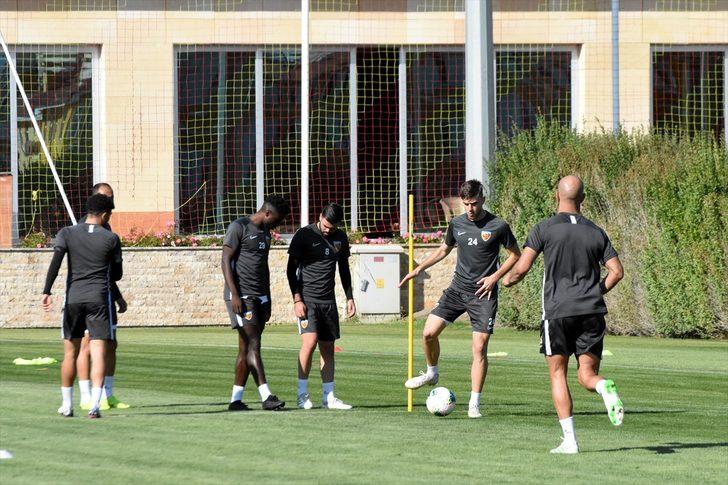 Aybaba patladı! 'Takımda görmek istemiyoruz' G5