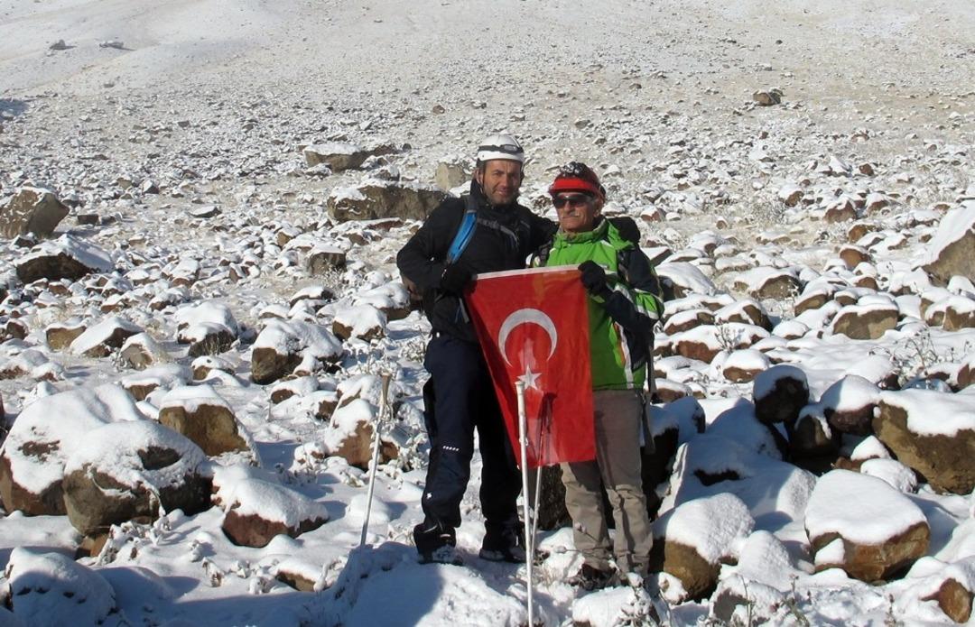 Baba oğul zirveye &ccedil;ıktı
