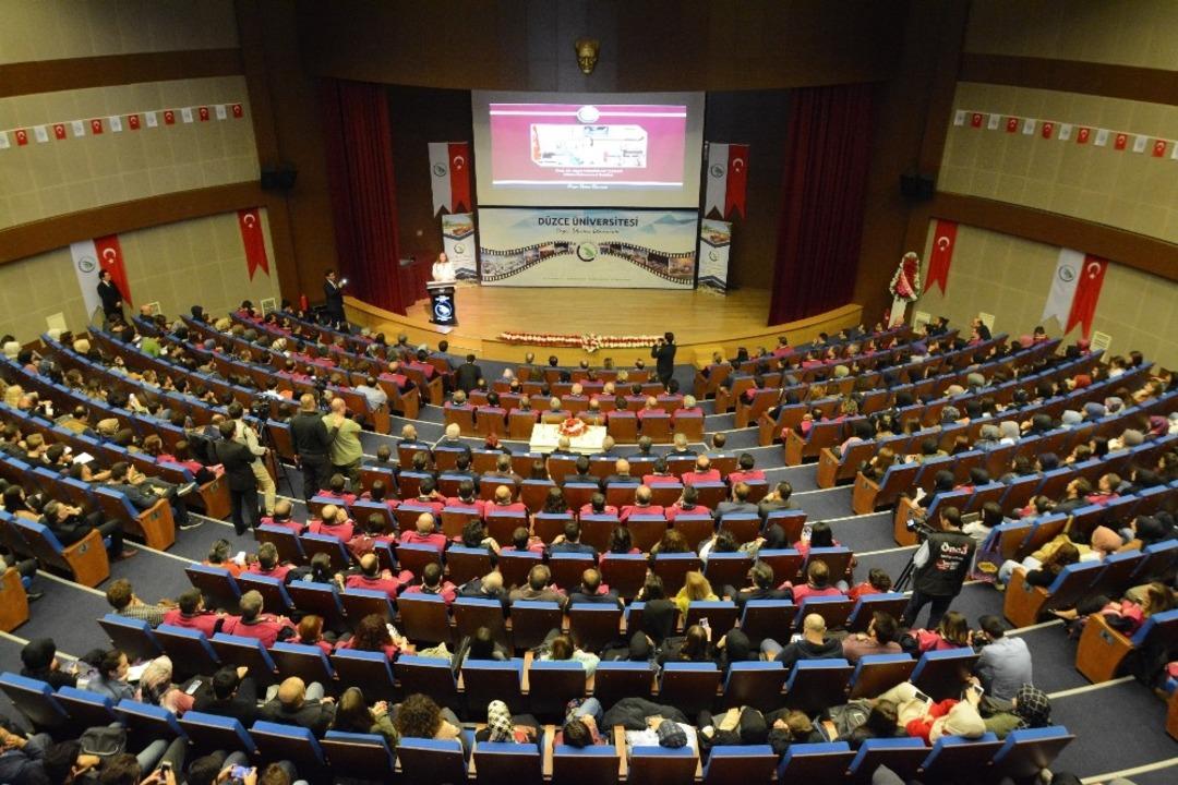 D&uuml;zce &Uuml;niversitesi 2019-2020 akademik yılı a&ccedil;ılış t&ouml;reni ger&ccedil;ekleştirildi