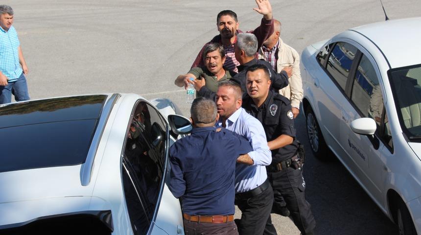 Denizlispor basın toplantısını basmak isteyen iki kişi tekrar gözaltına alındı