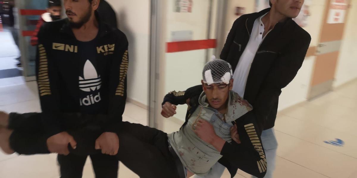 3 kişinin sopalı saldırısına uğrayan gen&ccedil; beyin kanaması ge&ccedil;irdi