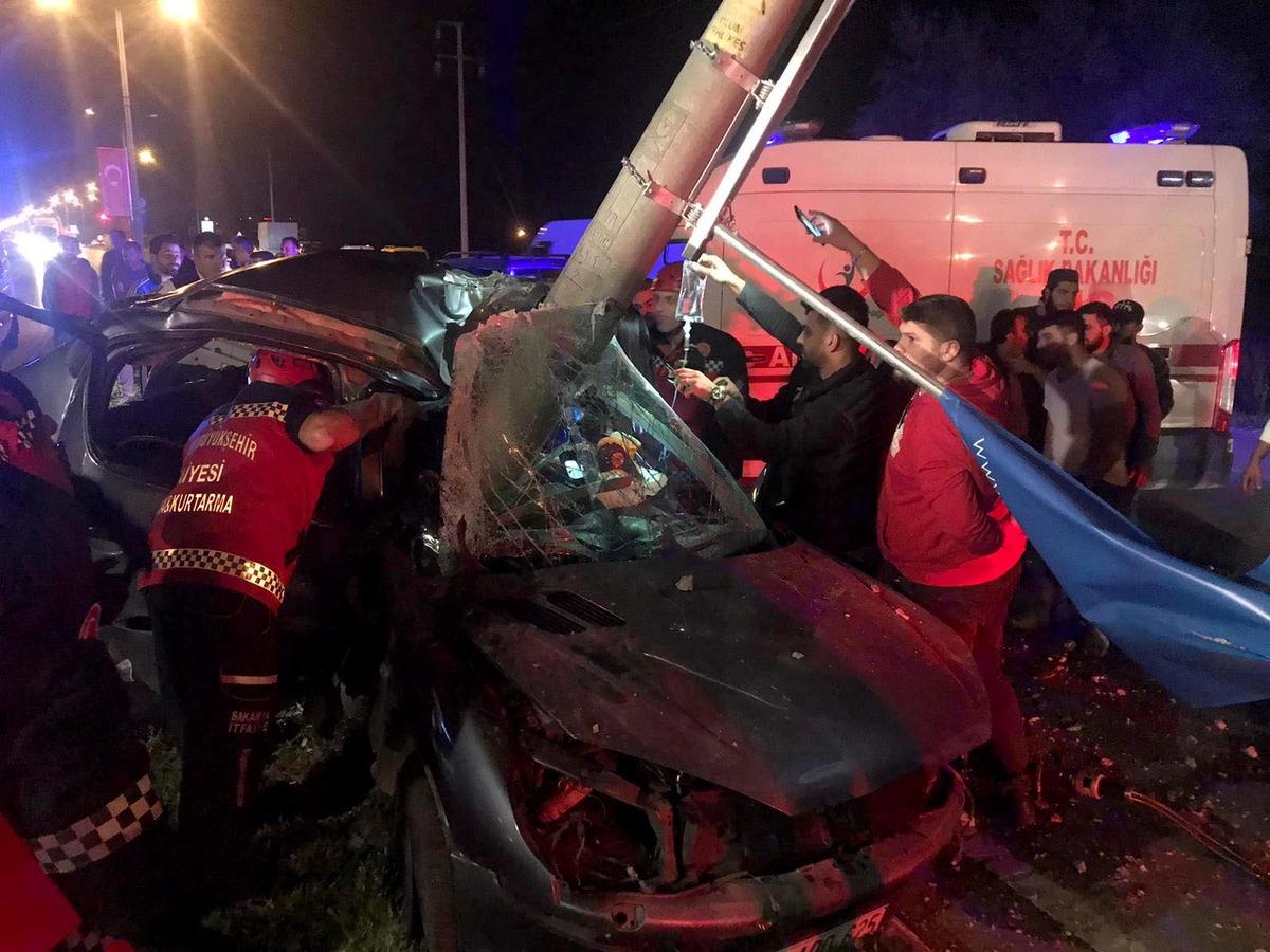 Akılalmaz kaza! Ok gibi saplandı