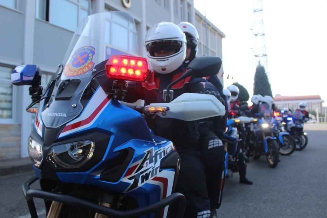 Jandarmanın &lsquo;Hızır&rsquo; ve &rsquo;Huzur&rsquo; timlerinden olaylara anında m&uuml;dahale