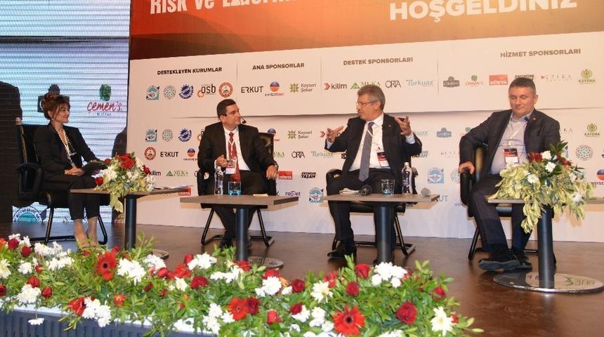 Başkan Akay, "T&uuml;rkiye&rsquo;de krizler iyi değerlendirilirse, fırsata d&ouml;n&uuml;ş&uuml;r"