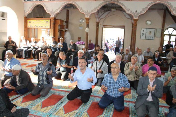 Kulalı umre yolcuları kutsal topraklara uğurlandı G3