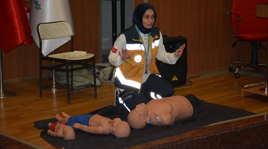 İlkyardım ekiplerine uygulamalı eğitim verildi