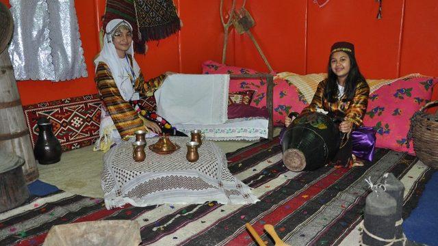 TÜBİTAK 4006 Bilim Fuarı’nda 30 proje çalışması yer aldı