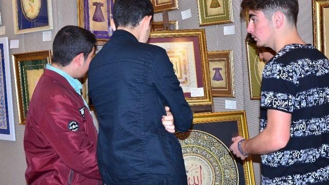 Geleneksel İslam Sanatları sergisine öğrencilerden yoğun ilgi