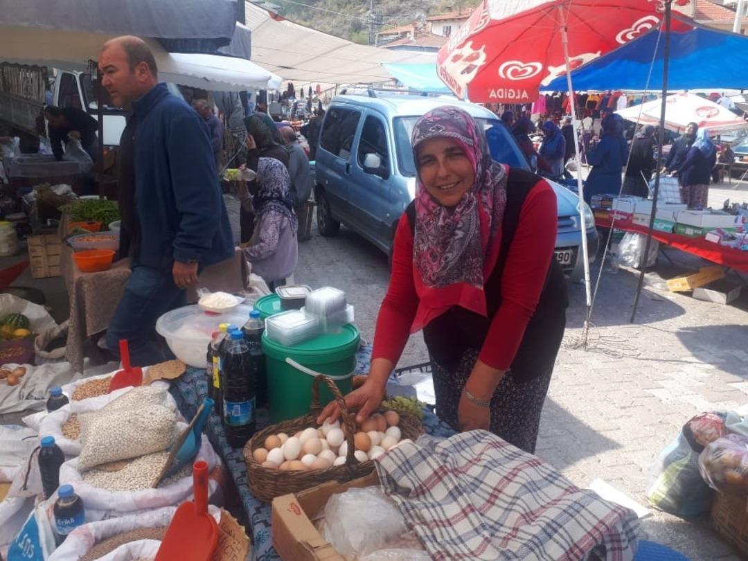 15 yıldır pazarcılıkla ge&ccedil;imini sağlıyor