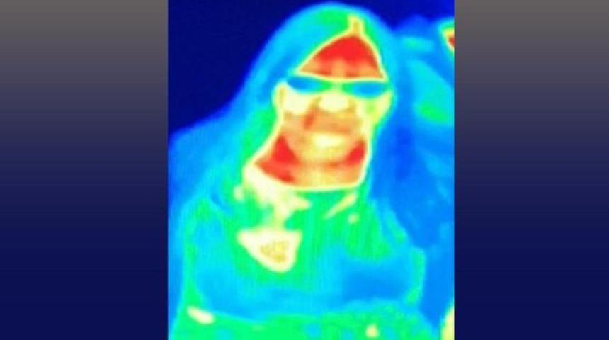 M&uuml;zedeki termal kameradan meme kanseri olduğunu &ouml;ğrendi