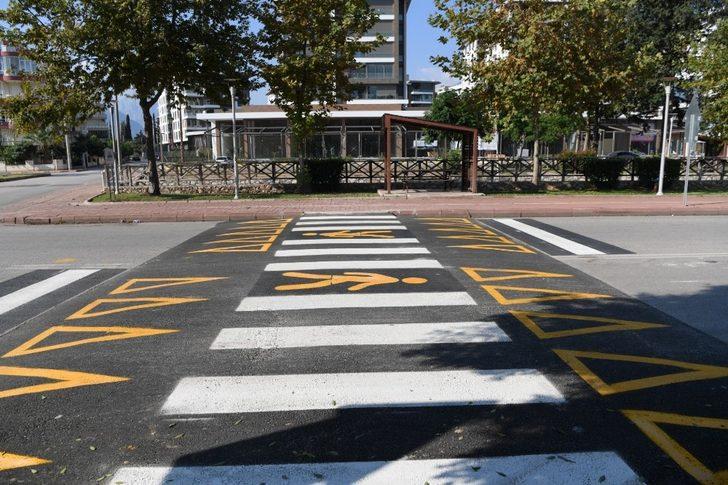 Konyaaltı Belediyesi’nden okul ve caddelere çizgi G3