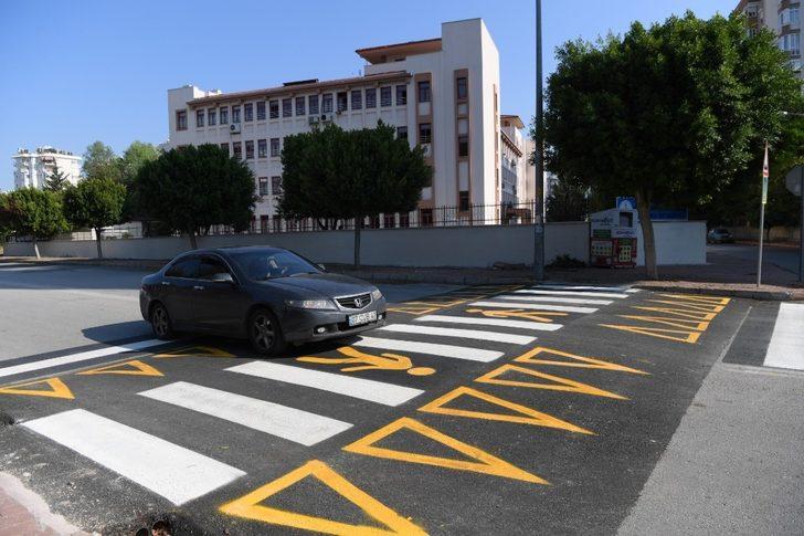 Konyaaltı Belediyesi’nden okul ve caddelere çizgi G4
