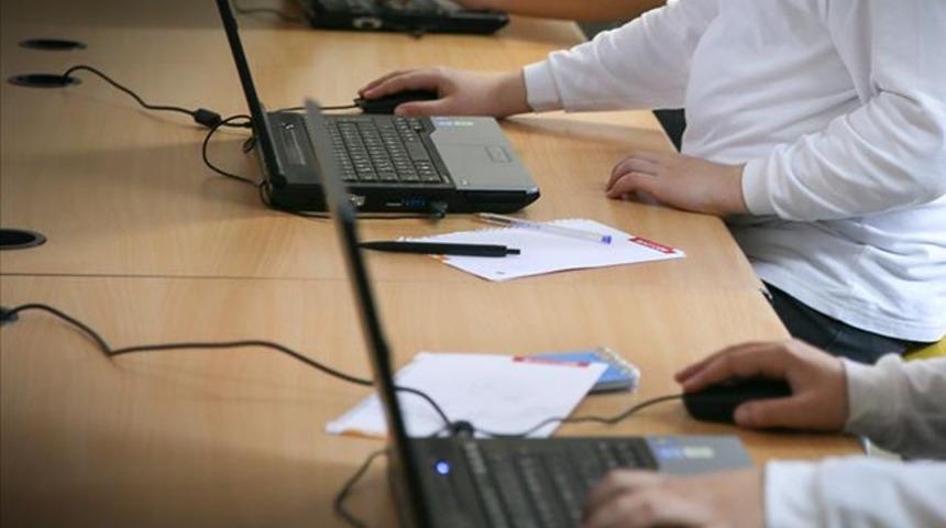 MEB harekete geçti! Pardus tüm okullarda yer alacak