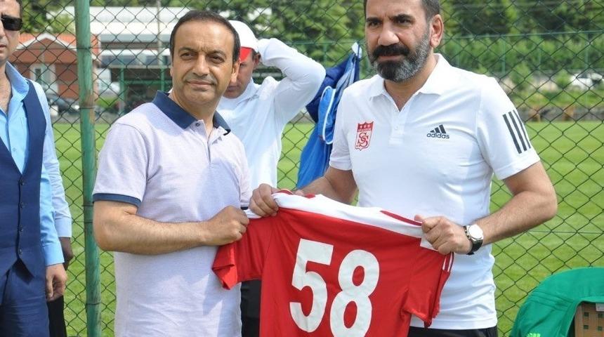 Sivasspor mecliste g&uuml;ndem oldu