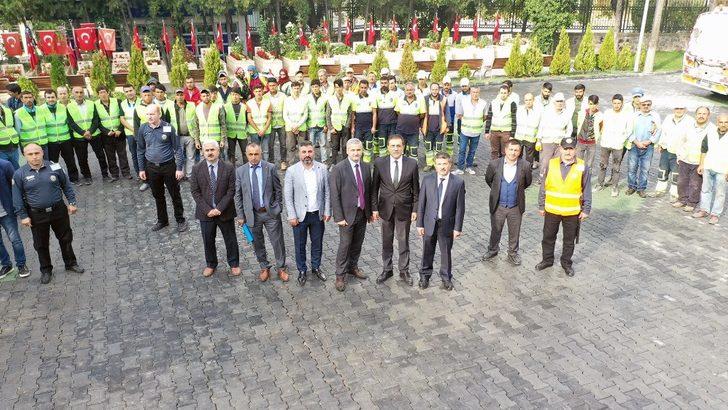 Mezarlıklarda kış öncesi kapsamlı temizlik çalışması G5