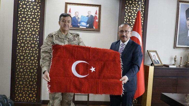 Tuğgeneral Özfidan Vali Atik’i ziyaret etti G2