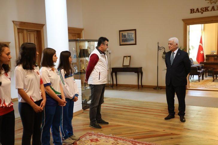 Büyükşehrin başarılı sporcularından Başkan Gürün’e ziyaret G2