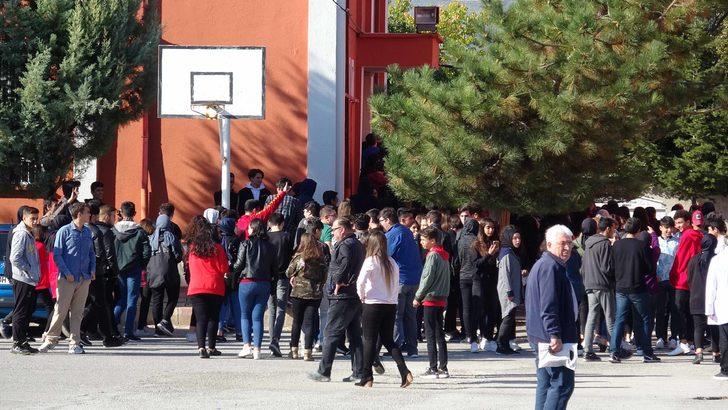 Konya'da öğrencileri taciz ettiği iddiasıyla lise hademesi gözaltına alındı G5
