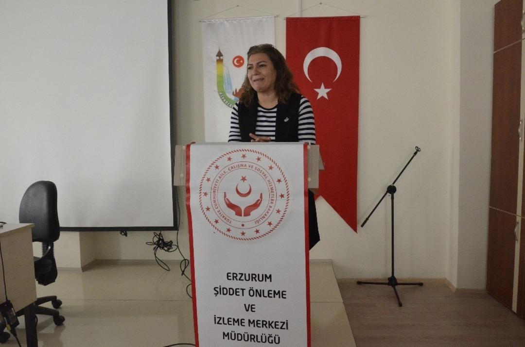 Uzundere&rsquo;de Kadın Kooperatiflerinin G&uuml;&ccedil;lendirilmesi toplantısı d&uuml;zenlendi