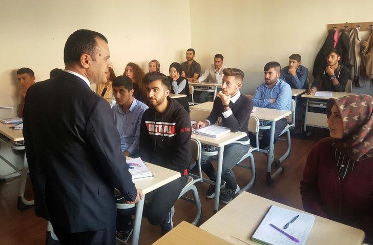 Genel Sekreter Türkman’dan eğitim merkezine ziyaret G1