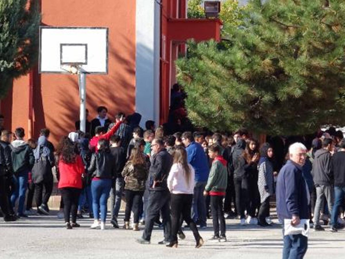 Konya'da &ouml;ğrencileri taciz ettiği iddiasıyla lise hademesi g&ouml;zaltına alındı