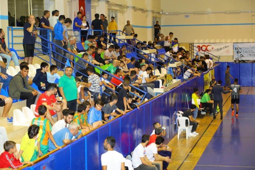 Futsal Turnuvasında şampiyon Manavgat 07 Spor oldu