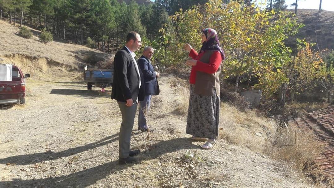 Başkan Kavaklıgil, pankart a&ccedil;arak park isteyen &ccedil;ocuğa kayıtsız kalmadı