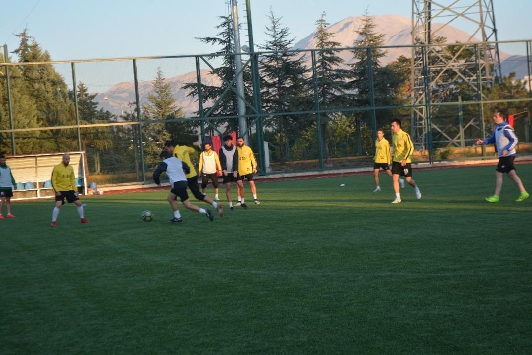 Ke&ccedil;iborlu Belediyespor galibiyet peşinde