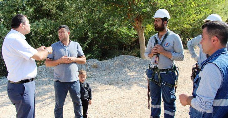 Dicle Elektrik yetkilileri muhtar ziyaretlerini sürdürüyor G3