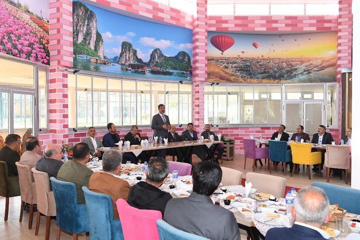 Başkan Asya, mahalle muhtarlarıyla bir araya geldi G3