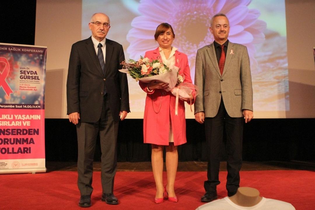 AKM&rsquo;de meme kanseri ilgili konferans ger&ccedil;ekleşti