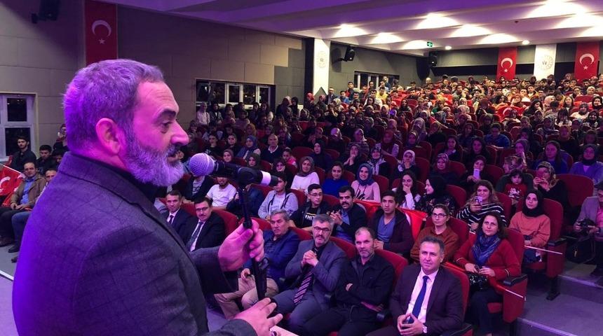 Dursun Ali Erzincanlı şiirleriyle mest etti