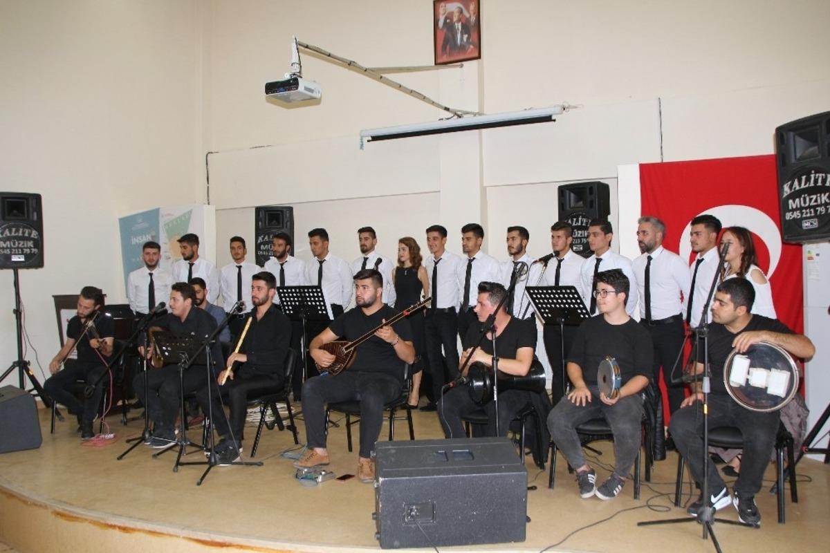 &Uuml;niversitelilerden &ldquo;Engelsiz M&uuml;zikal&rdquo;