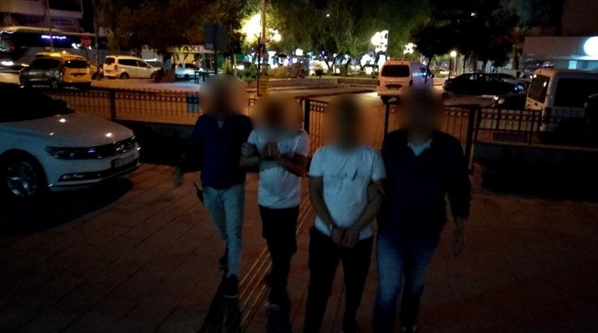 Kuşadası’nda hırsızlık şüphelisi 2 kişi tutuklandı