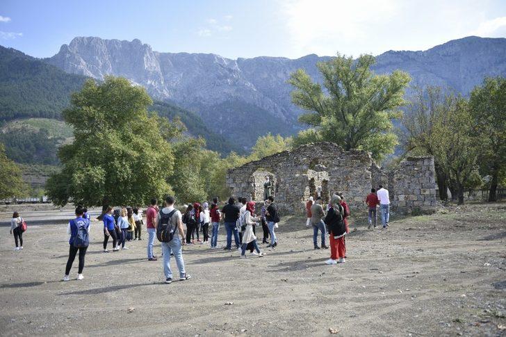 Göçle gelen öğrenciler Belemedik’in tarihine tanıklık etti G5