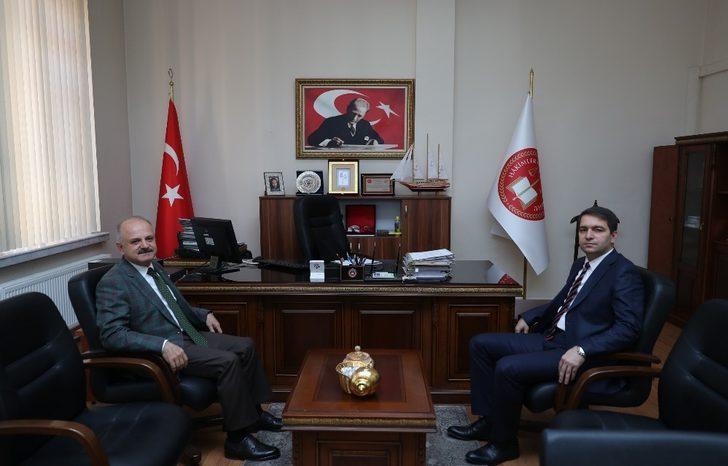 Vali Çakacak, yeni mahkeme başkanlarını ziyaret etti G2