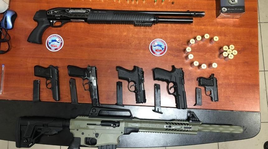 Yunus ekipleri silah ve uyuşturucuya ge&ccedil;it vermiyor