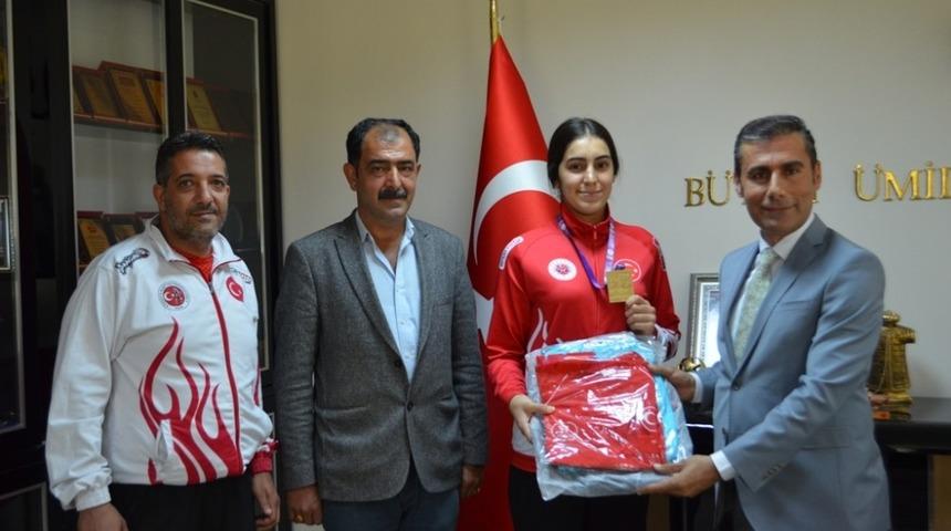 Muaythai d&uuml;nya şampiyonu Adıyaman&rsquo;dan