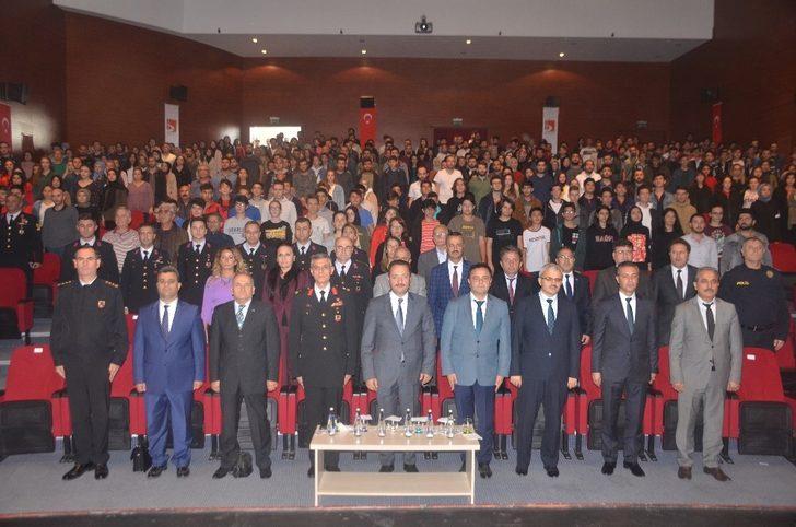 Bilecik’te “Atatürk ve Cumhuriyet” konulu konferans G2